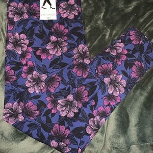 Brand New Cute Floral Print Leggings!